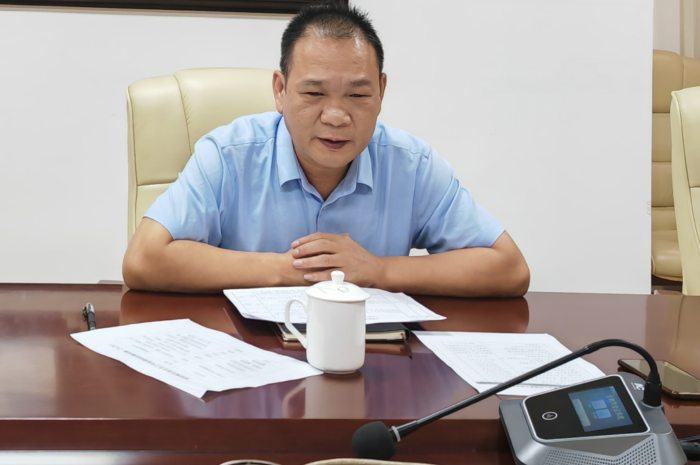 樊海林副院长主持会议.png